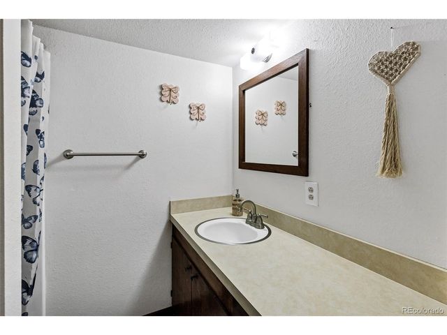 1524 Cedar Cir, Yuma, CO 80759