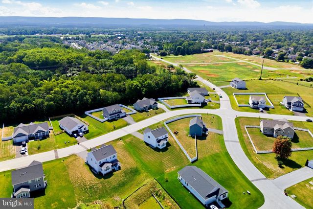 13810 PULASKI DR, Hagerstown, MD 21742