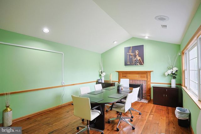 209 OLD WATERFORD RD NW, Leesburg, VA 20176