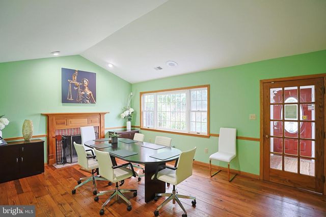 209 OLD WATERFORD RD NW, Leesburg, VA 20176