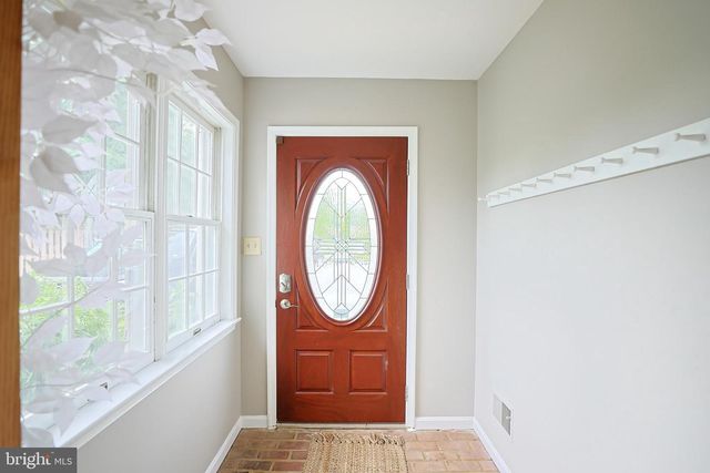 209 OLD WATERFORD RD NW, Leesburg, VA 20176