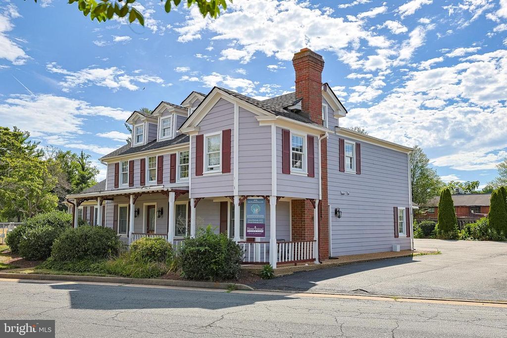 209 OLD WATERFORD RD NW, Leesburg, VA 20176