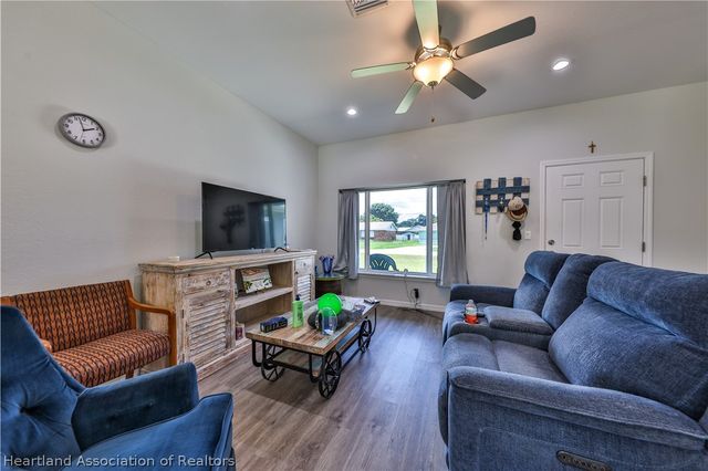 1503 Gramarcy Avenue, Sebring, FL 33875