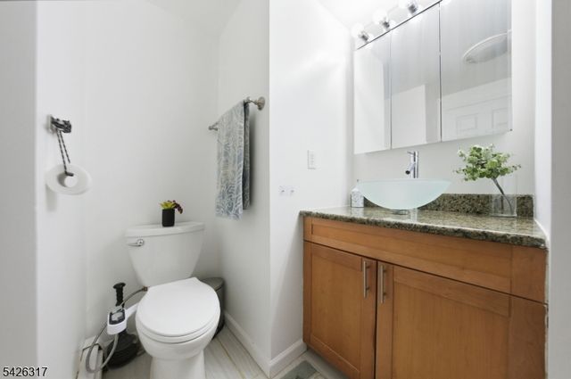 6 Woodport Ave, Jefferson Twp., NJ 07849