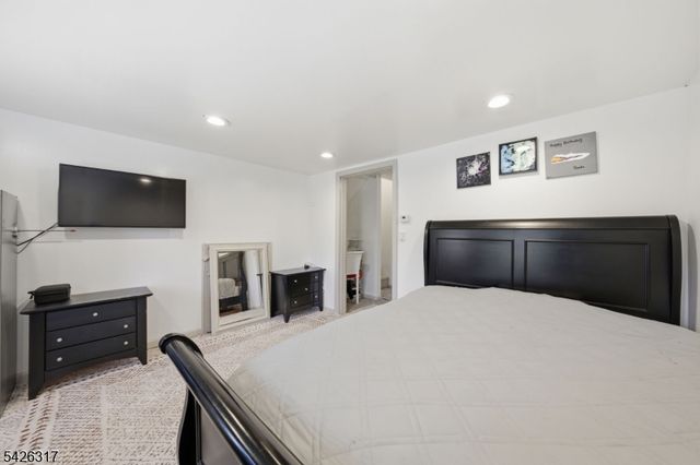 6 Woodport Ave, Jefferson Twp., NJ 07849