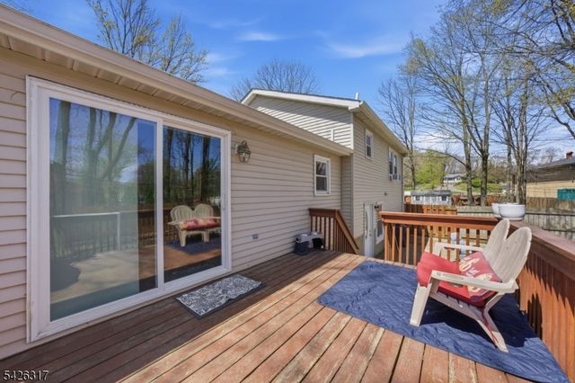 6 Woodport Ave, Jefferson Twp., NJ 07849