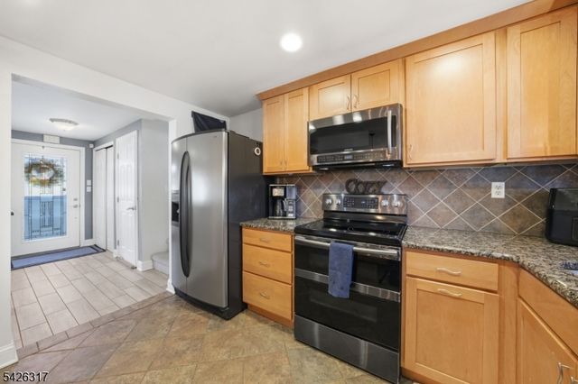 6 Woodport Ave, Jefferson Twp., NJ 07849