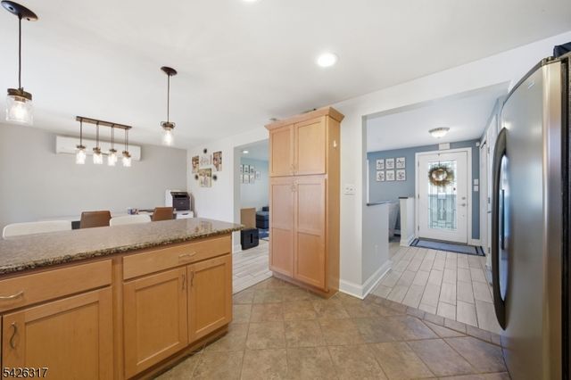 6 Woodport Ave, Jefferson Twp., NJ 07849