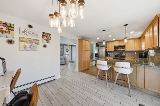 6 Woodport Ave, Jefferson Twp., NJ 07849