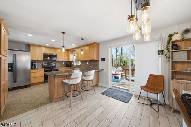 6 Woodport Ave, Jefferson Twp., NJ 07849