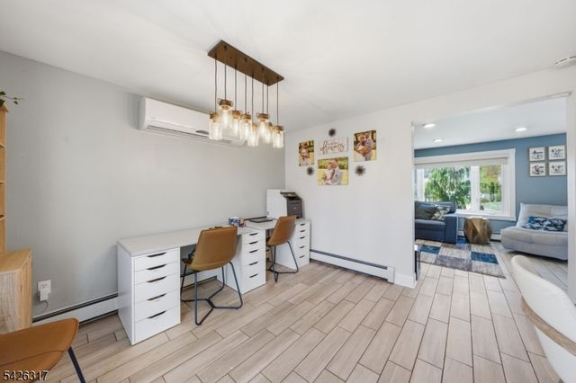 6 Woodport Ave, Jefferson Twp., NJ 07849