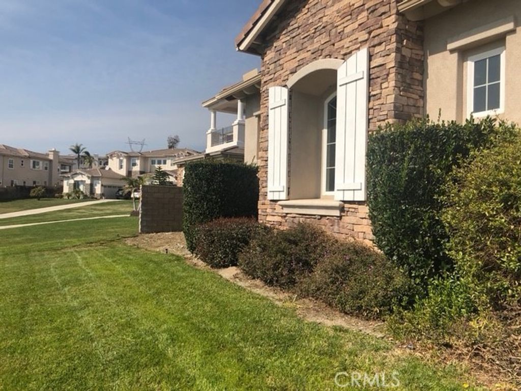 Image 5 of property listing at 11090 Hiddentrail Drive, Rancho Cucamonga, CA 91737