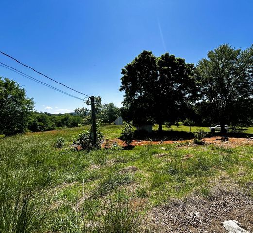 573 S Judd Road, Decatur, TN 37322