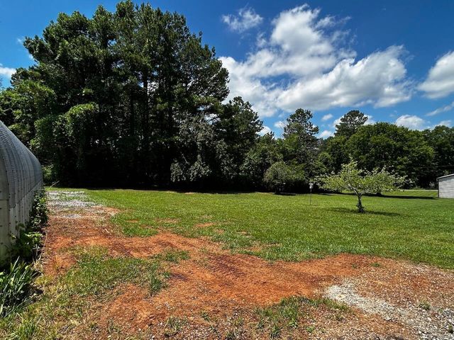 573 S Judd Road, Decatur, TN 37322