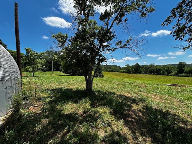 573 S Judd Road, Decatur, TN 37322