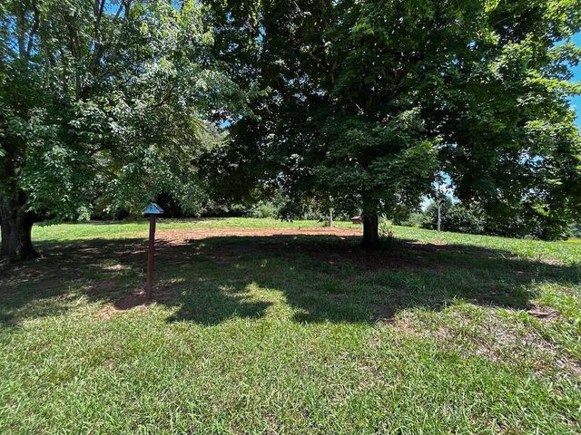573 S Judd Road, Decatur, TN 37322