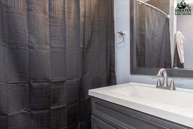 3483 ERIN DRIVE, North Pole, AK 99705