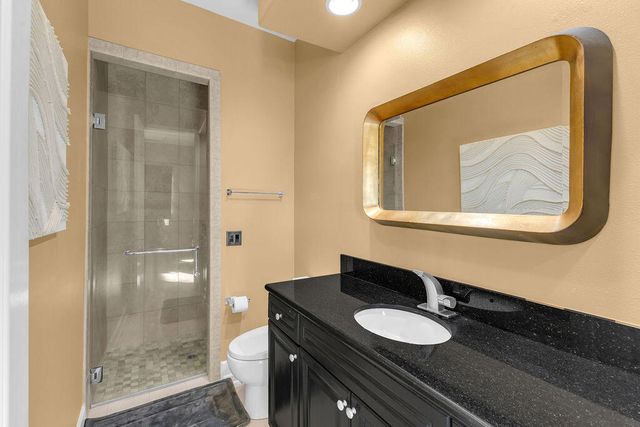 74080 Portola Pointe Lane, Palm Desert, CA 92211