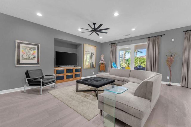 74080 Portola Pointe Lane, Palm Desert, CA 92211