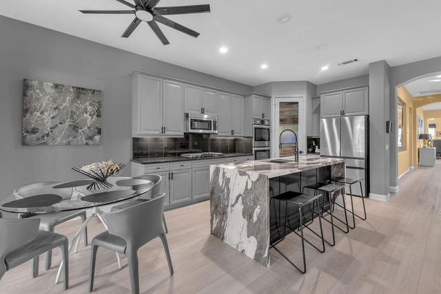 74080 Portola Pointe Lane, Palm Desert, CA 92211