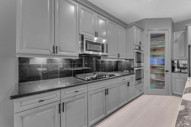 74080 Portola Pointe Lane, Palm Desert, CA 92211