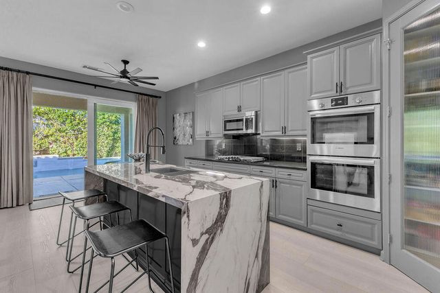 74080 Portola Pointe Lane, Palm Desert, CA 92211