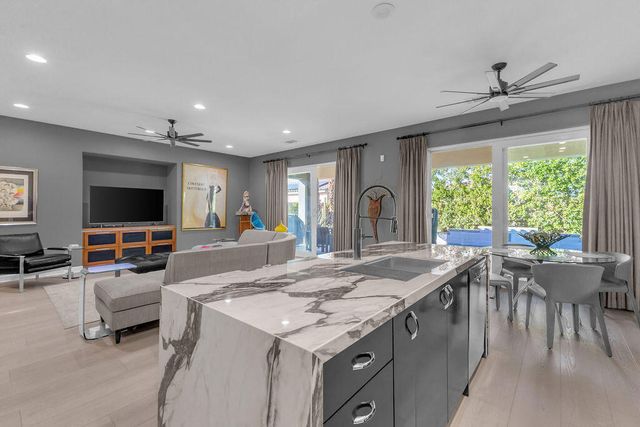 74080 Portola Pointe Lane, Palm Desert, CA 92211