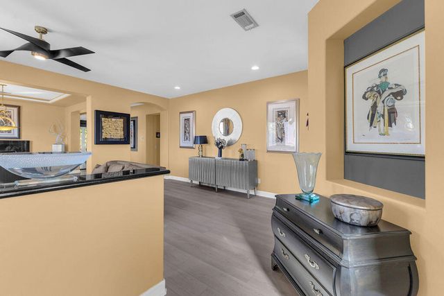 74080 Portola Pointe Lane, Palm Desert, CA 92211