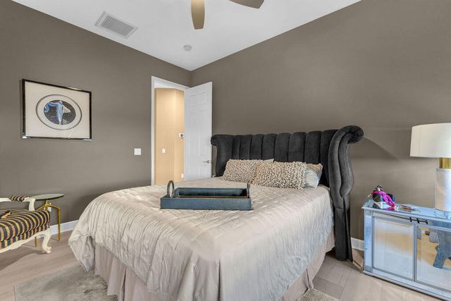 74080 Portola Pointe Lane, Palm Desert, CA 92211