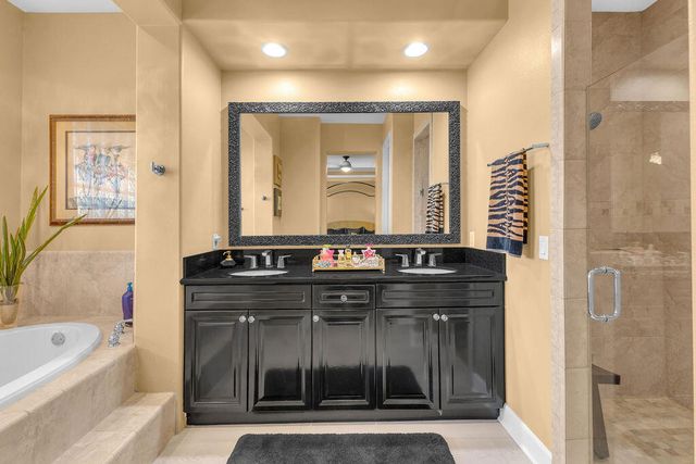 74080 Portola Pointe Lane, Palm Desert, CA 92211