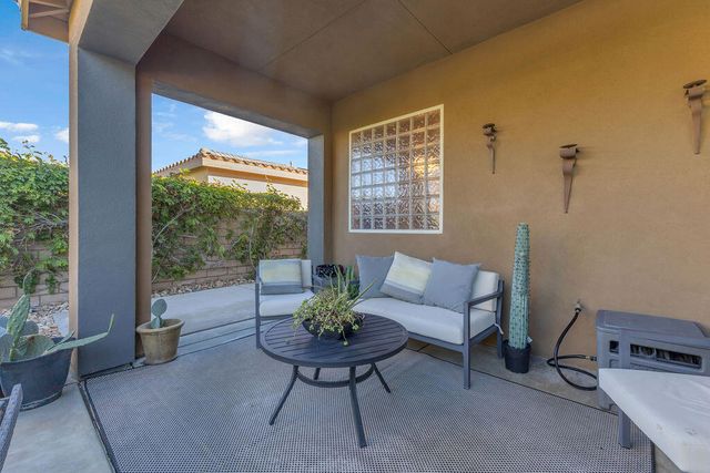 74080 Portola Pointe Lane, Palm Desert, CA 92211