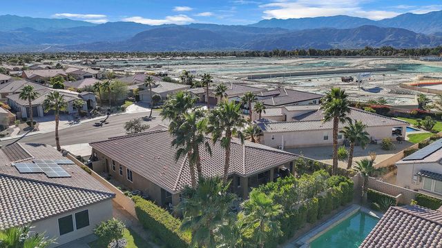 74080 Portola Pointe Lane, Palm Desert, CA 92211