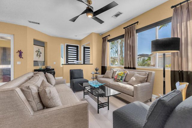 74080 Portola Pointe Lane, Palm Desert, CA 92211