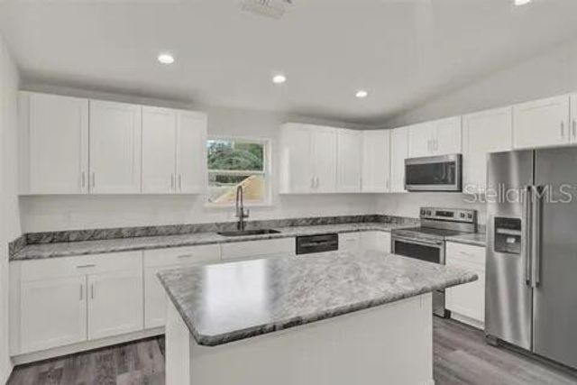 40091 OAKRIDGE DRIVE, Lady Lake, FL 32159