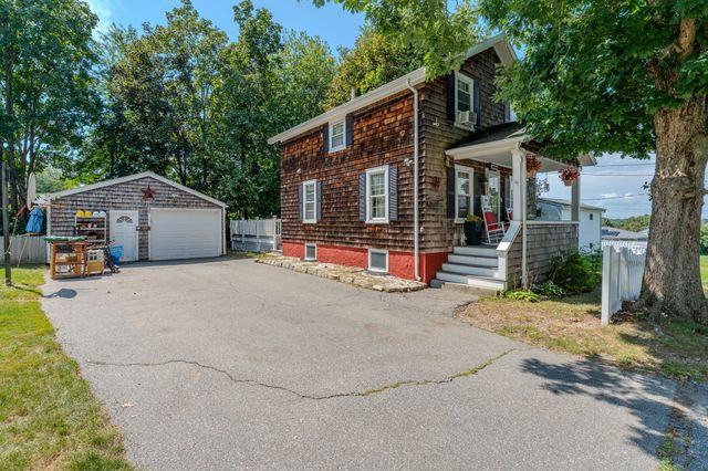 135 Thurber Ave, Somerset, MA 02725