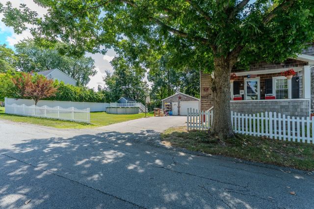 135 Thurber Ave, Somerset, MA 02725