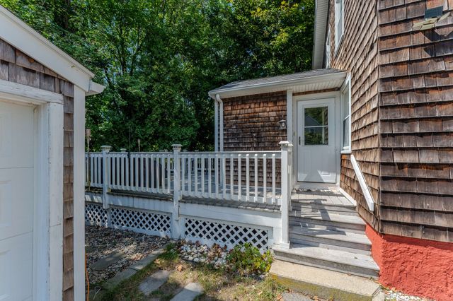 135 Thurber Ave, Somerset, MA 02725