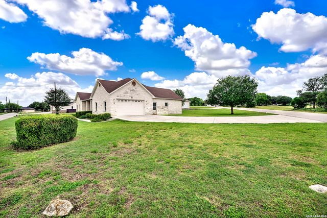 174 Edgewood, Bandera, TX 78003