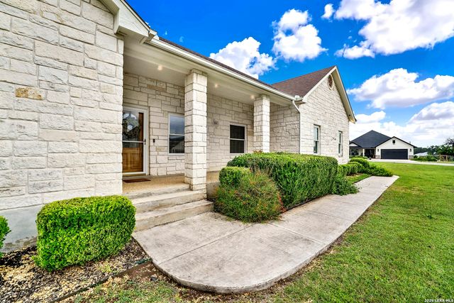 174 Edgewood, Bandera, TX 78003