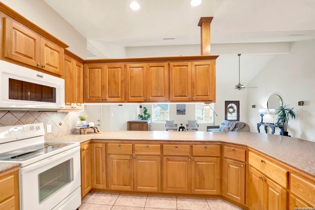 174 Edgewood, Bandera, TX 78003