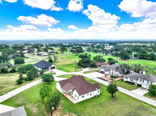 174 Edgewood, Bandera, TX 78003