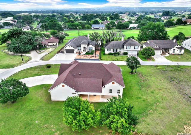 174 Edgewood, Bandera, TX 78003