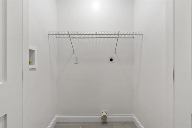 96 Princeton Street 2, Chelmsford, MA 01863