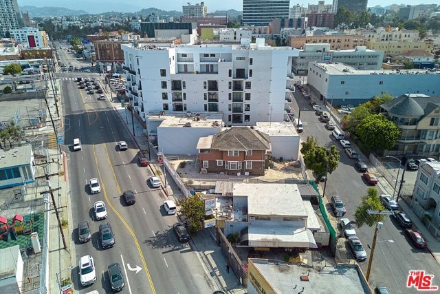 830 S Hoover Street, Los Angeles, CA 90005