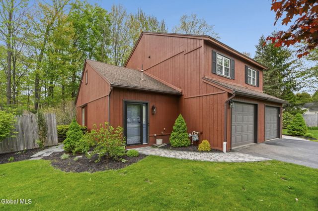 23B Woodcliffe Drive 23b, Clifton Park, NY 12065