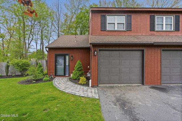 23B Woodcliffe Drive 23b, Clifton Park, NY 12065