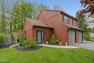 23B Woodcliffe Drive 23b, Clifton Park, NY 12065