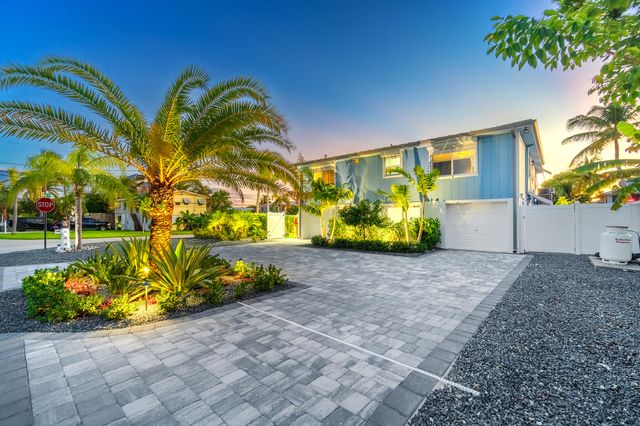 876 Gulf Drive, Summerland Key, FL 33042