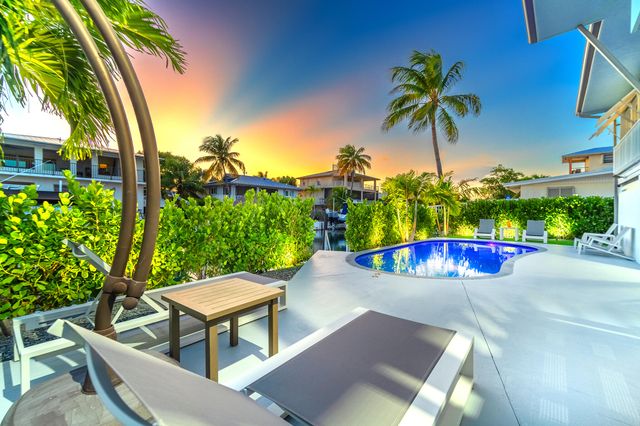 876 Gulf Drive, Summerland Key, FL 33042