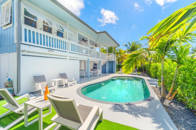 876 Gulf Drive, Summerland Key, FL 33042